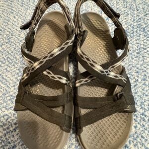 BareTraps Black and Gray Strappy Sandals, size 9, little wear